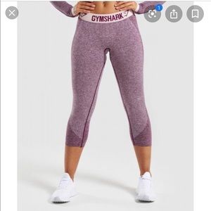 NWT dark ruby/marl gym shark cropped leggings.